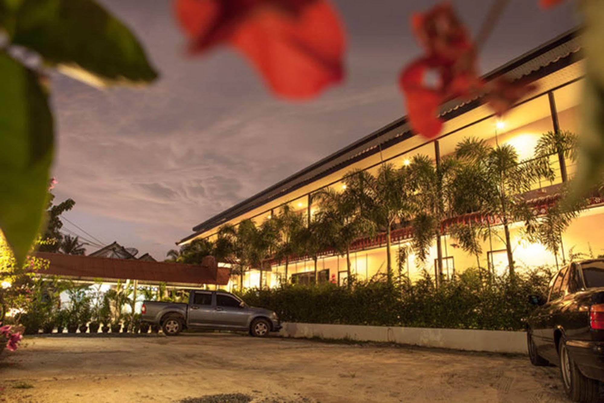 Phuket Airport Inn Ban Bo Han Buitenkant foto